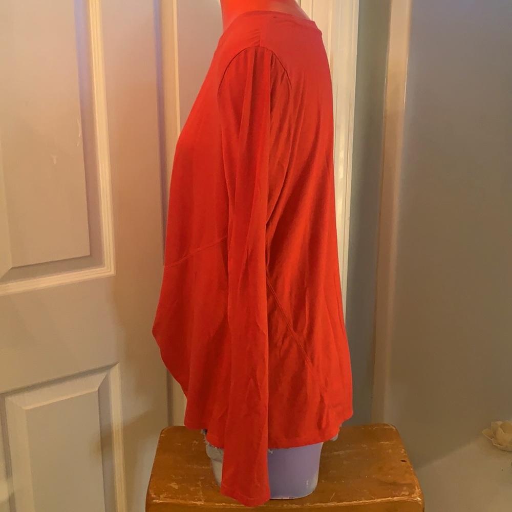 ZELOS Red Knot Top - Picture 3 of 8
